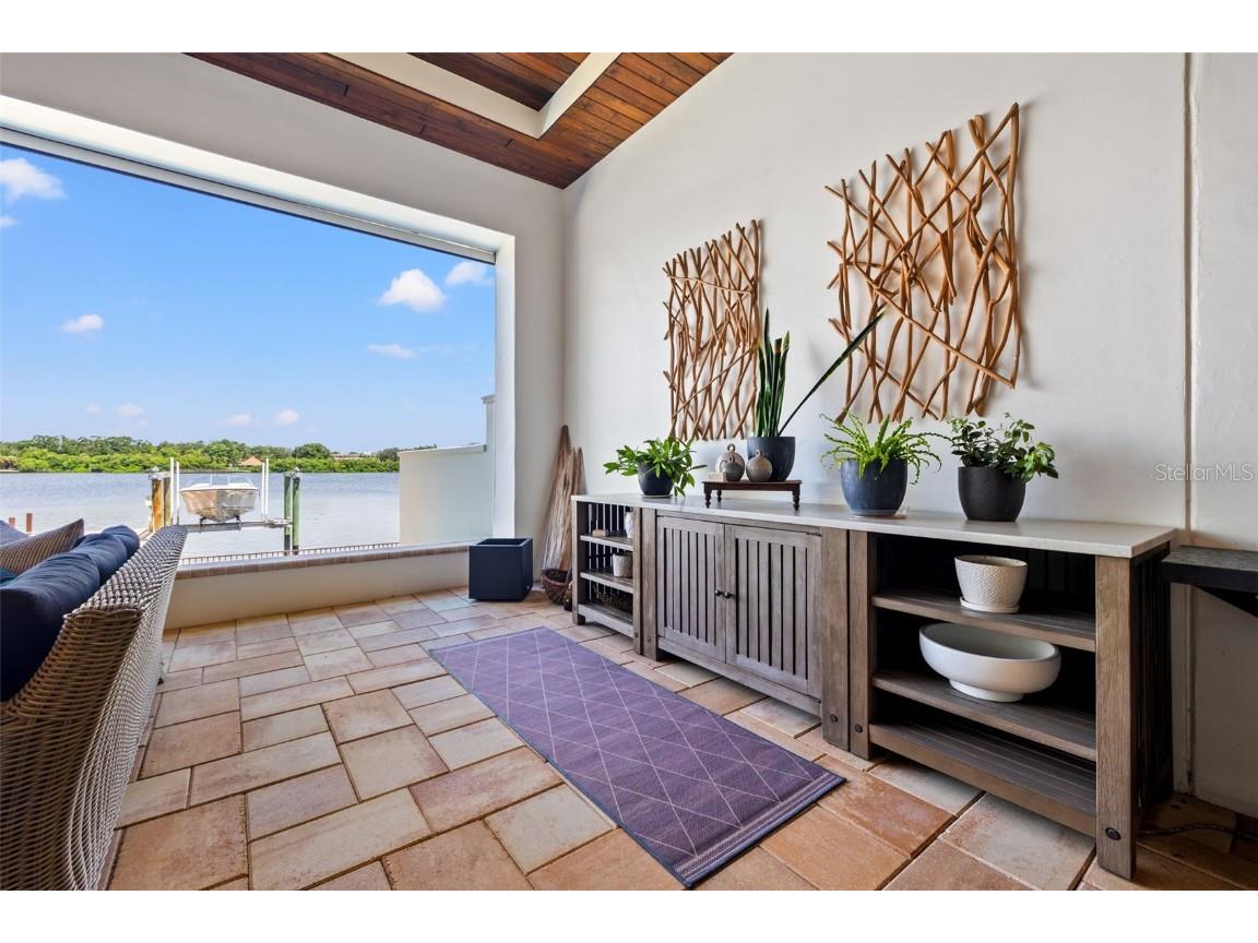 1210 Monterey Boulevard NE Saint Petersburg FL 33704 - COFFEE POT BAYOU TB8417542 image48