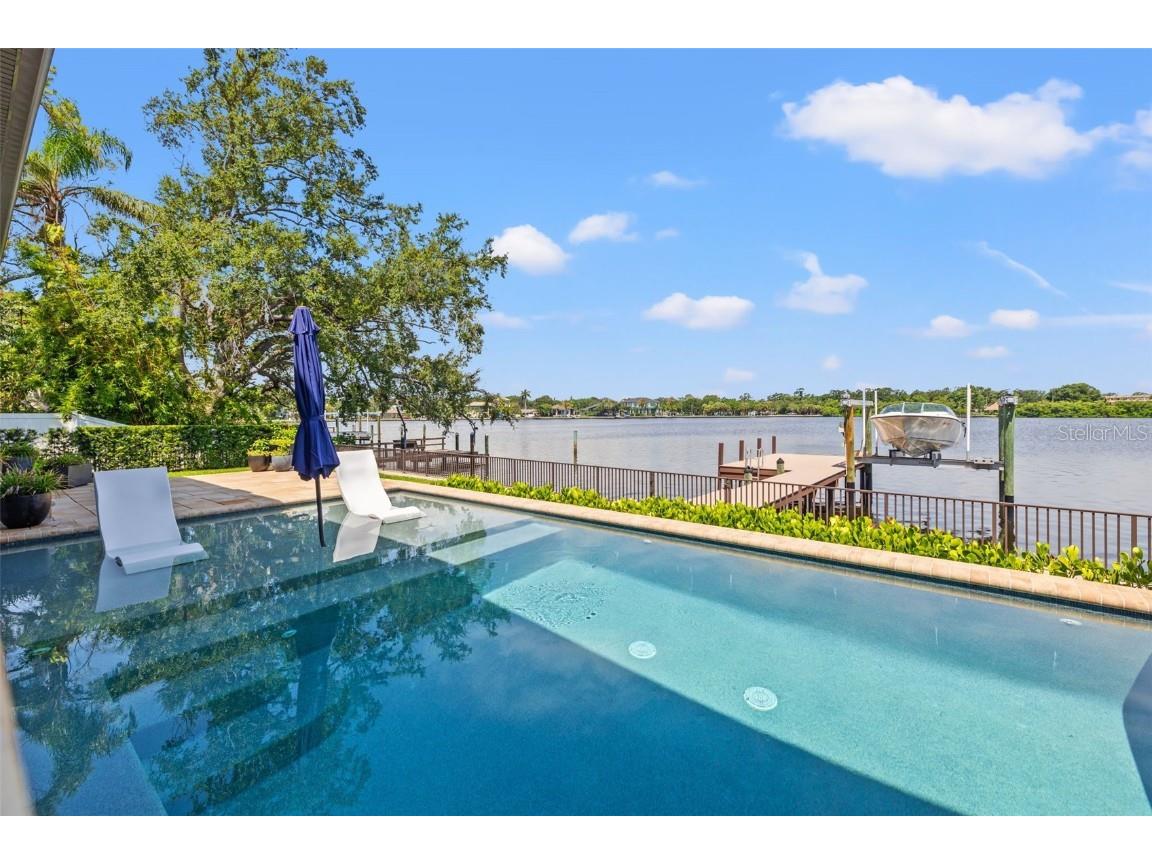 1210 Monterey Boulevard NE Saint Petersburg FL 33704 - COFFEE POT BAYOU TB8417542 image60