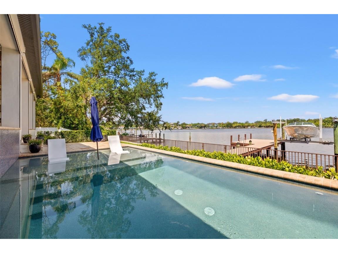 1210 Monterey Boulevard NE Saint Petersburg FL 33704 - COFFEE POT BAYOU TB8417542 image61