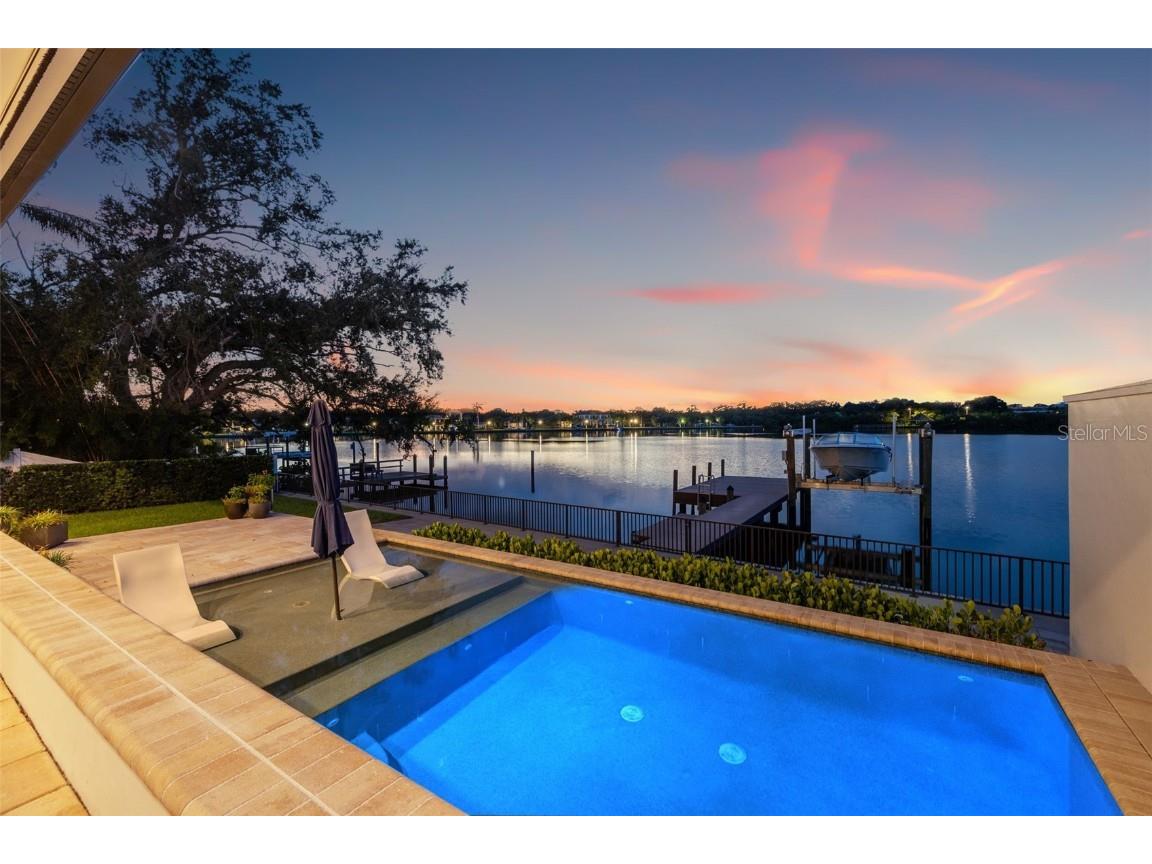 1210 Monterey Boulevard NE Saint Petersburg FL 33704 - COFFEE POT BAYOU TB8417542 image66