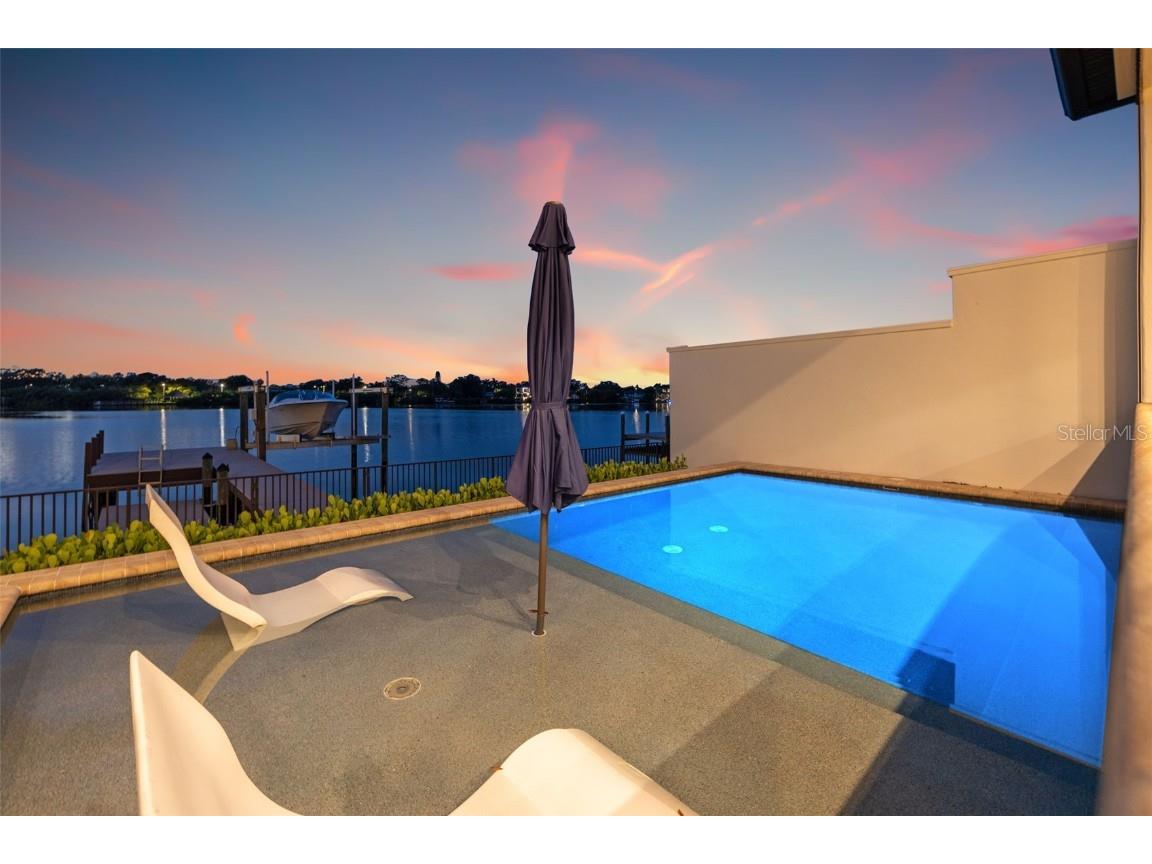 1210 Monterey Boulevard NE Saint Petersburg FL 33704 - COFFEE POT BAYOU TB8417542 image67