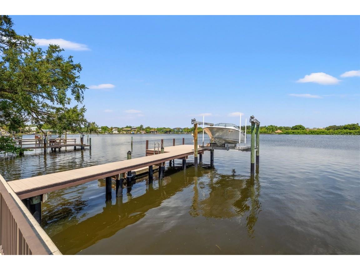 1210 Monterey Boulevard NE Saint Petersburg FL 33704 - COFFEE POT BAYOU TB8417542 image70