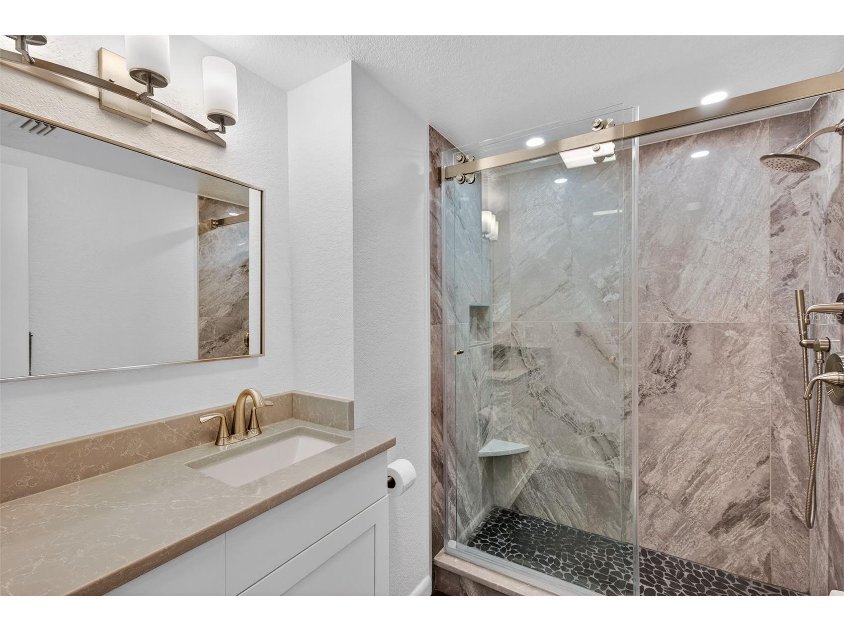 12100 Capri Circle S #203 Treasure Island FL 33706 - BOCA CIEGA BAY TB8461270 image16
