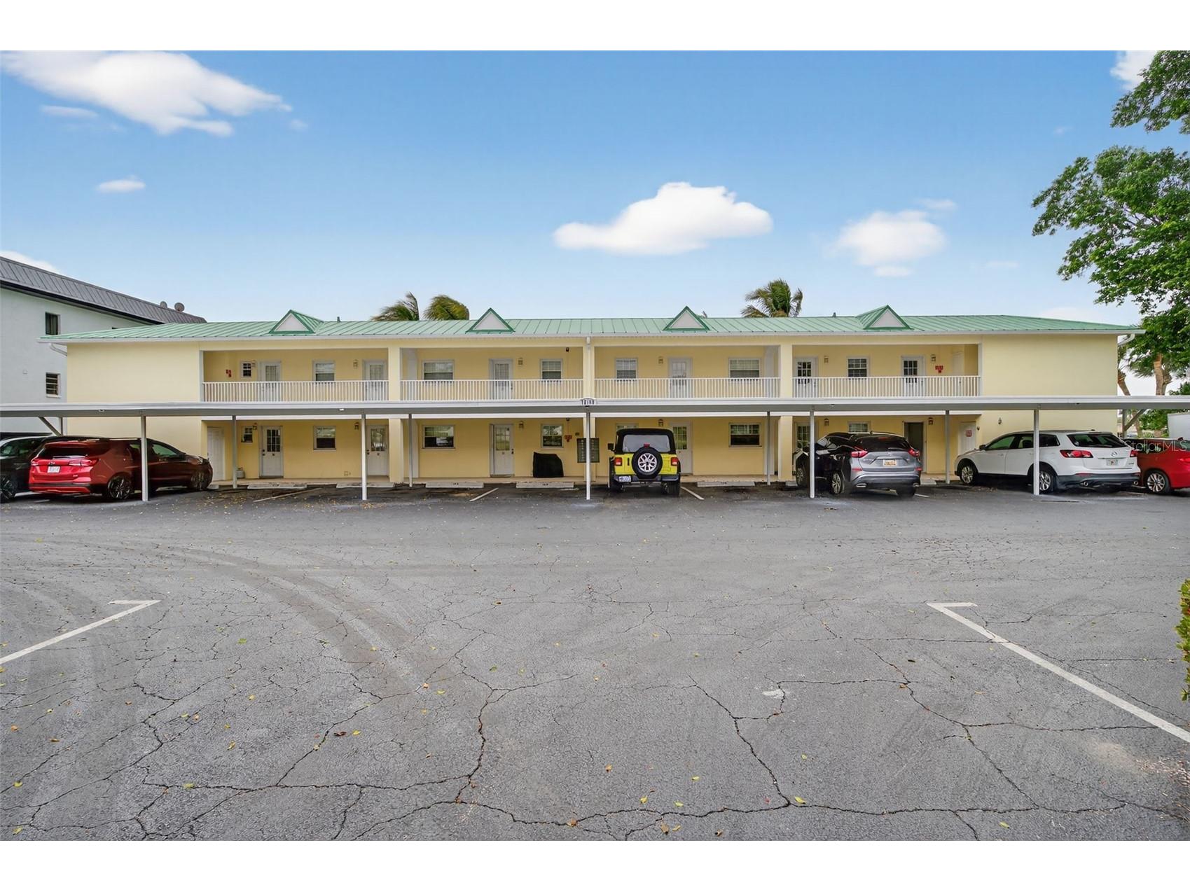 12100 Capri Circle S #203 Treasure Island FL 33706 - BOCA CIEGA BAY TB8461270 image2