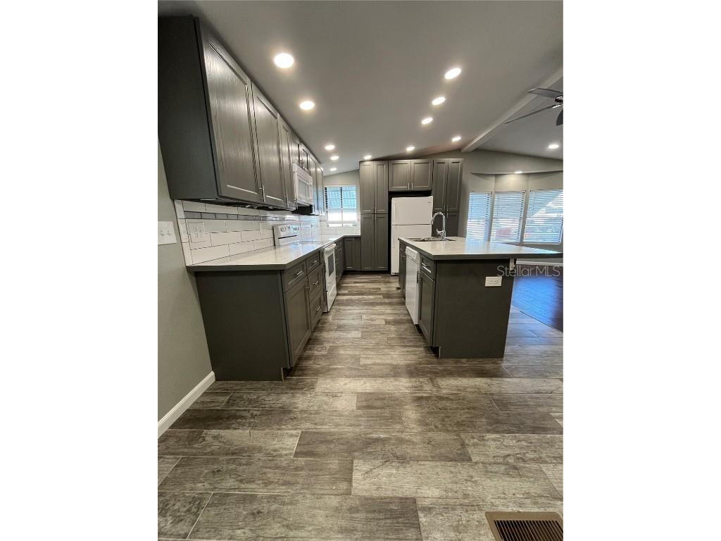 12100 Seminole Blvd #365 Largo FL 33778 TB8434858 image14