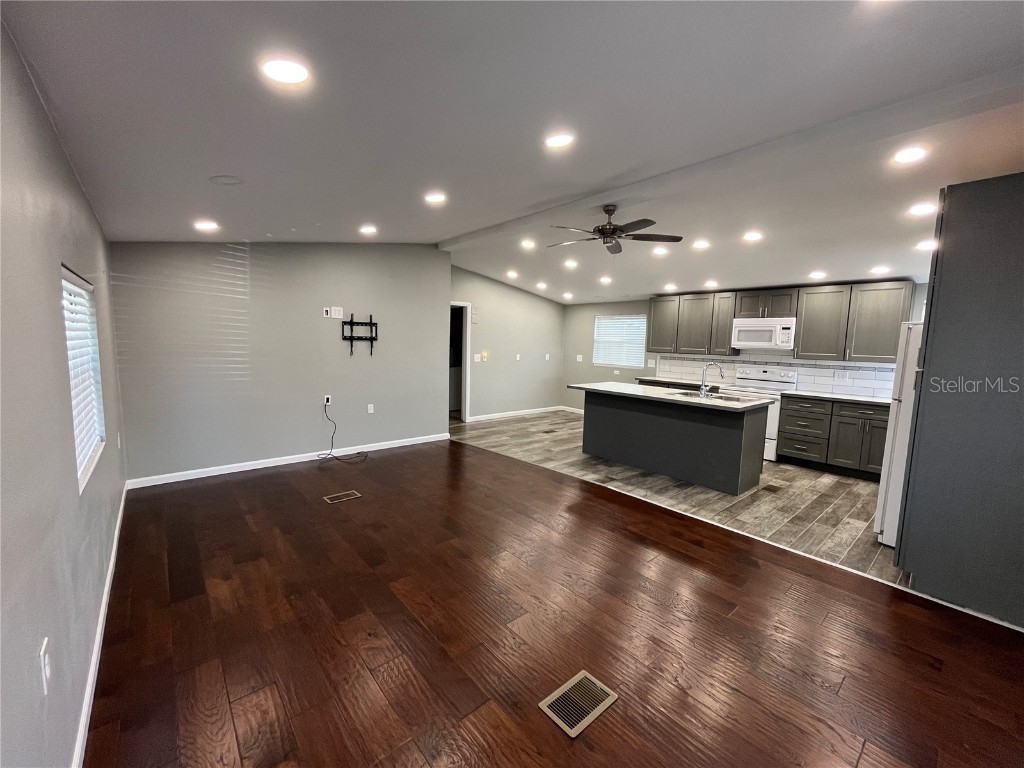 12100 Seminole Blvd #365 Largo FL 33778 TB8434858 image8