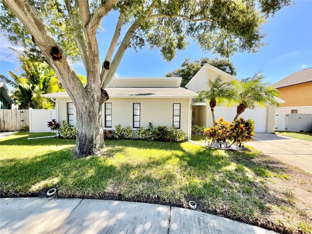 12101 Anchor Way Largo FL 33778 U8214790 image1