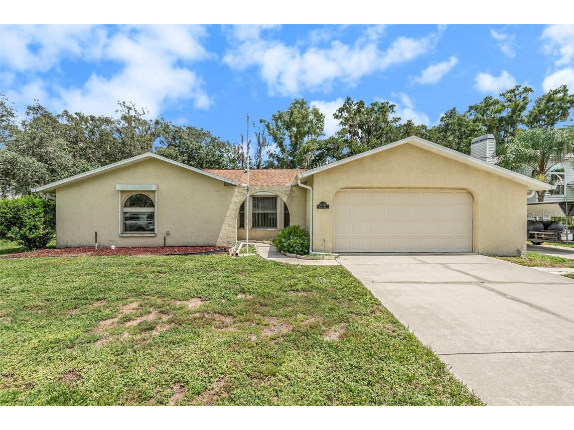 12101 Lacey Drive New Port Richey FL 34654 - Moon Lake U8252833 image1