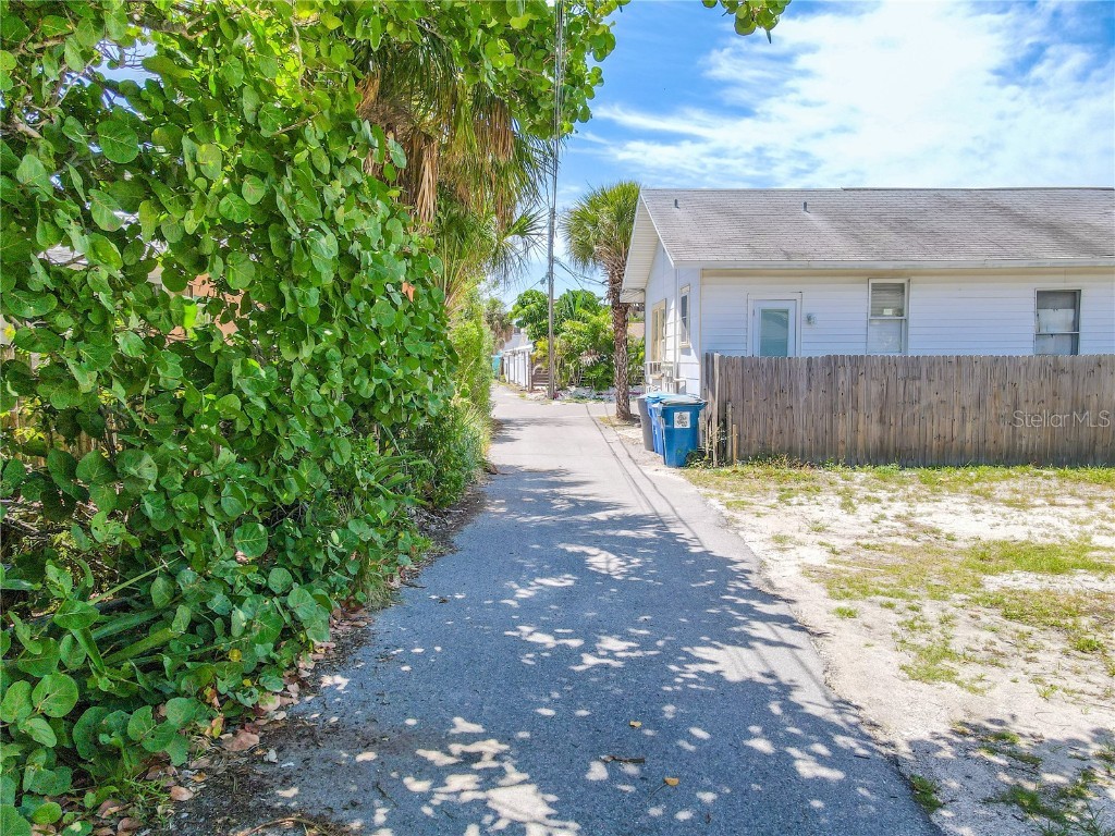 12103 Gulf Boulevard Treasure Island FL 33706 TB8375504 image14