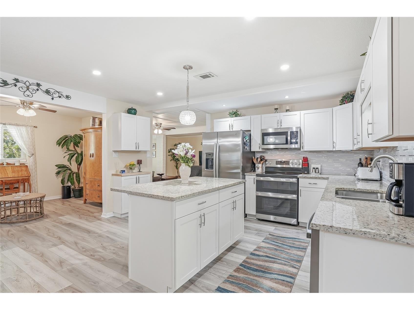 12109 Forest Hills Drive Tampa FL 33612 TB8507811 image27