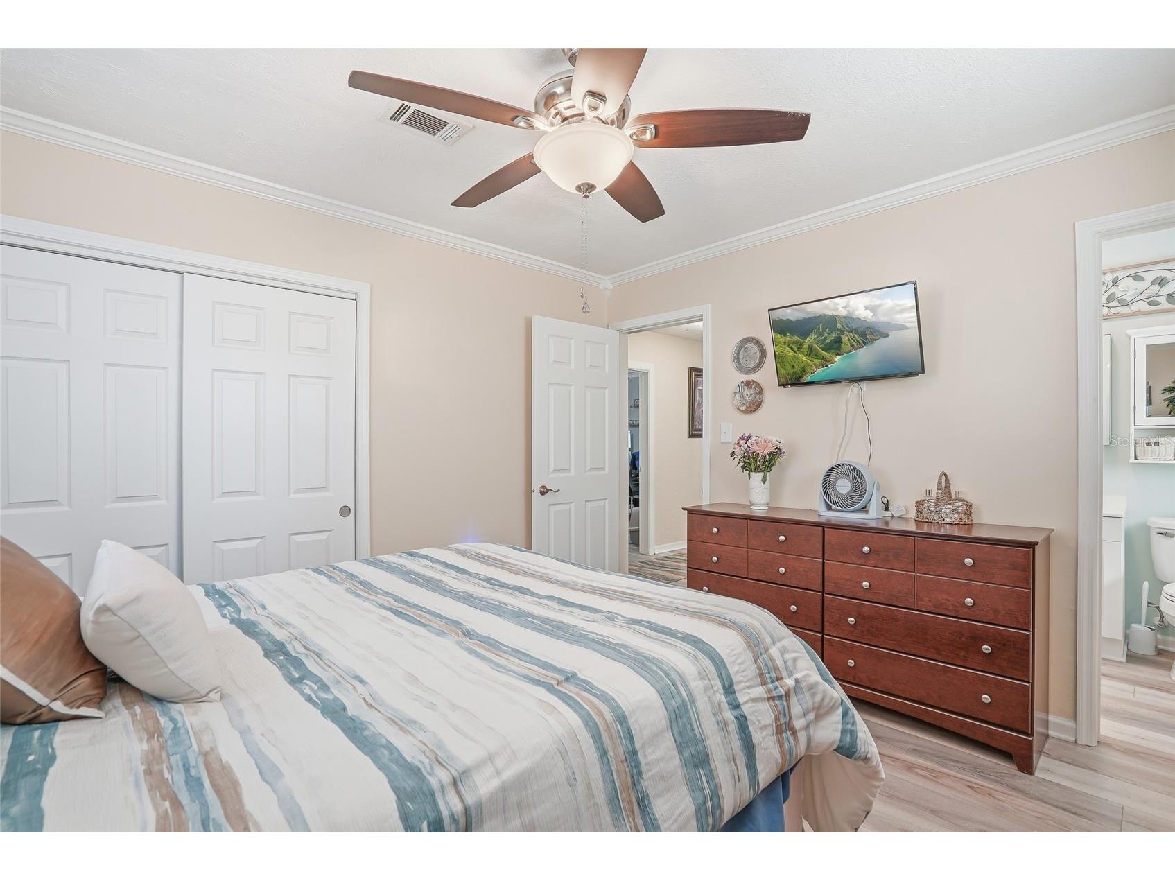 12109 Forest Hills Drive Tampa FL 33612 TB8507811 image41