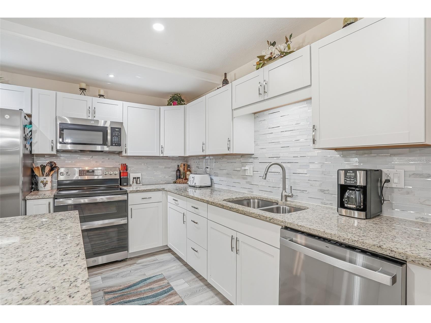12109 Forest Hills Drive Tampa FL 33612 TB8516952 image15