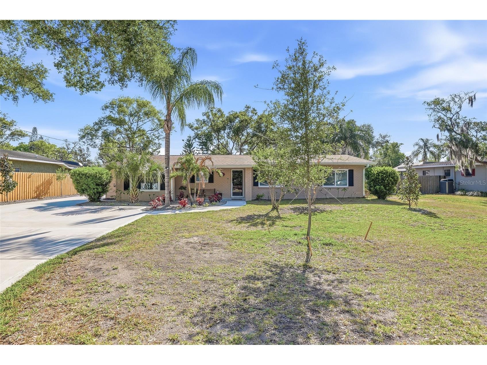12109 Forest Hills Drive Tampa FL 33612 TB8516952 image2