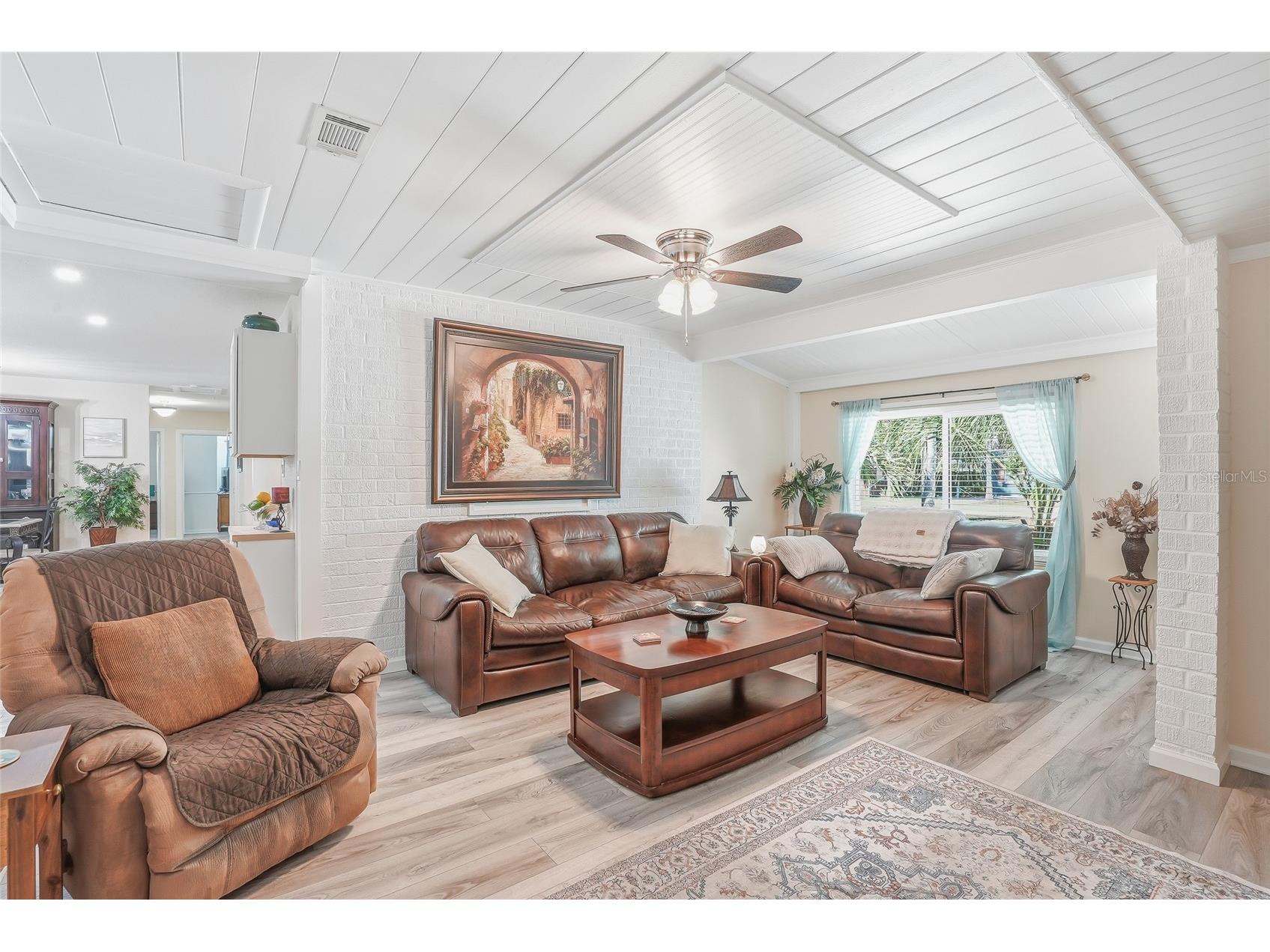 12109 Forest Hills Drive Tampa FL 33612 TB8516952 image21