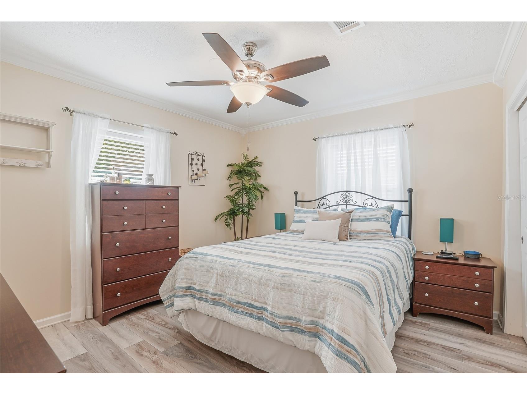 12109 Forest Hills Drive Tampa FL 33612 TB8516952 image23