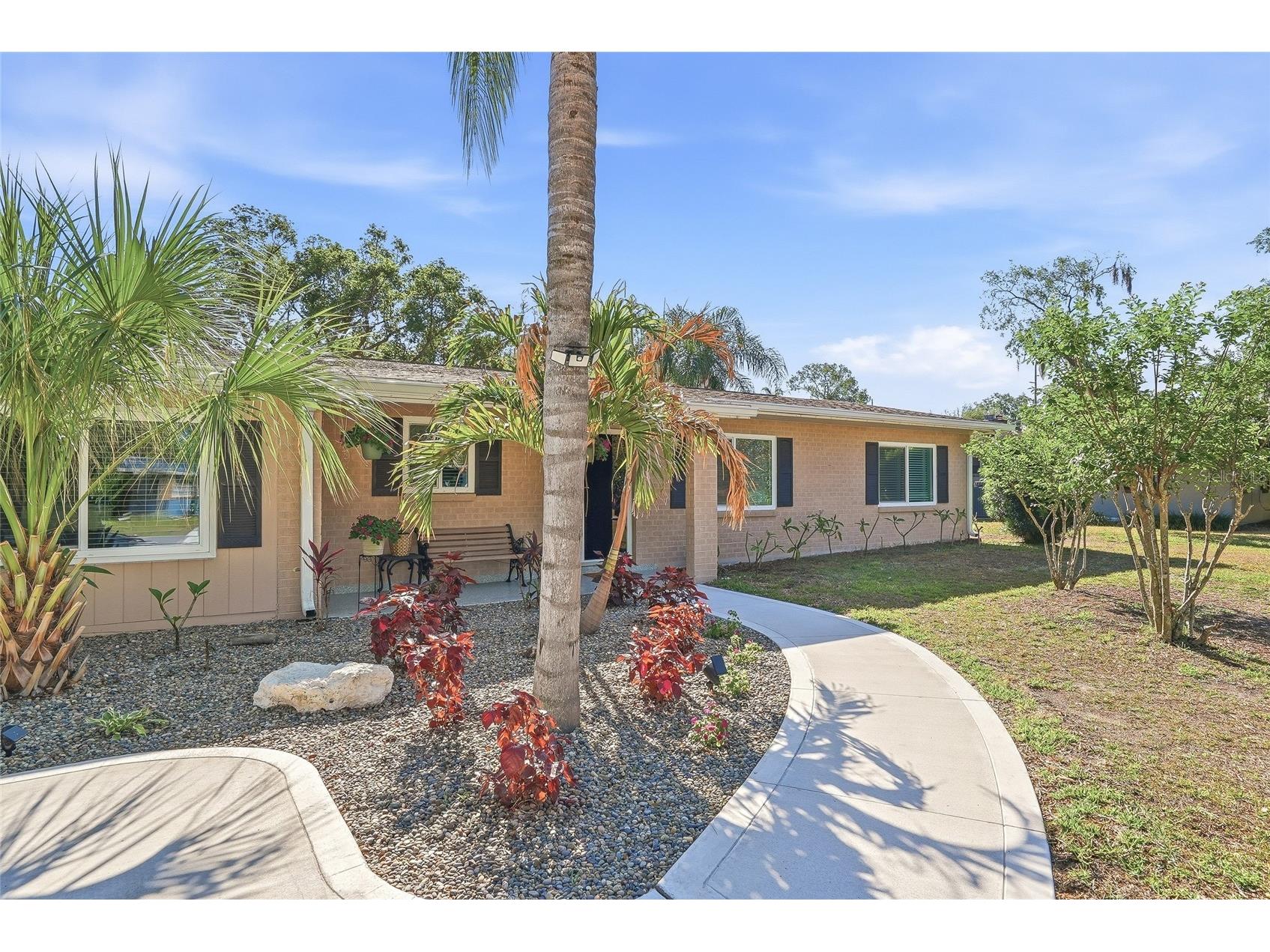 12109 Forest Hills Drive Tampa FL 33612 TB8516952 image5