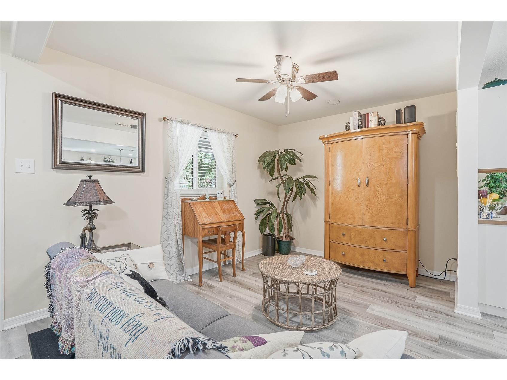 12109 Forest Hills Drive Tampa FL 33612 TB8516952 image8