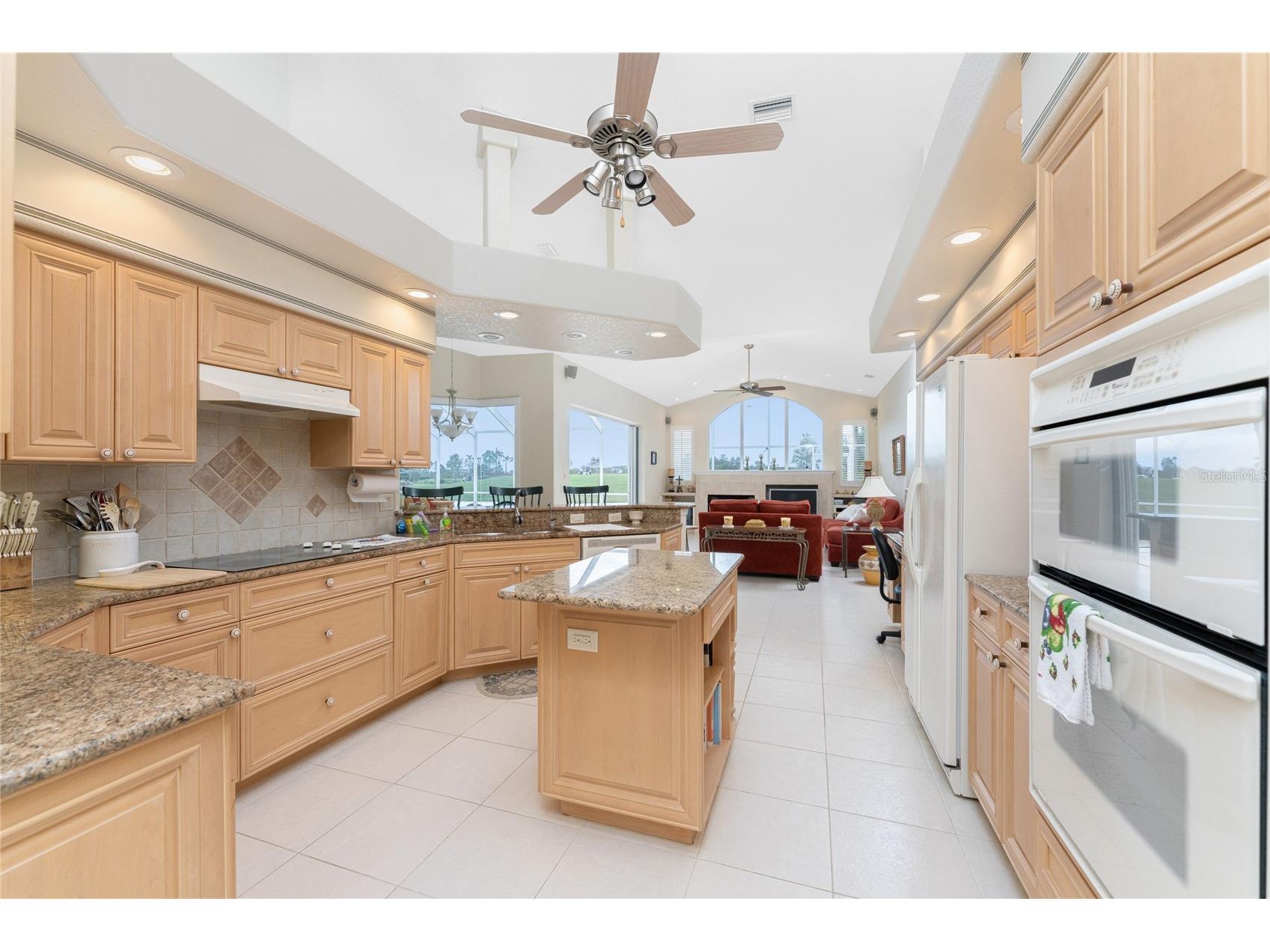 12109 SW Kingsway Circle Lake Suzy FL 34269 C7520615 image25