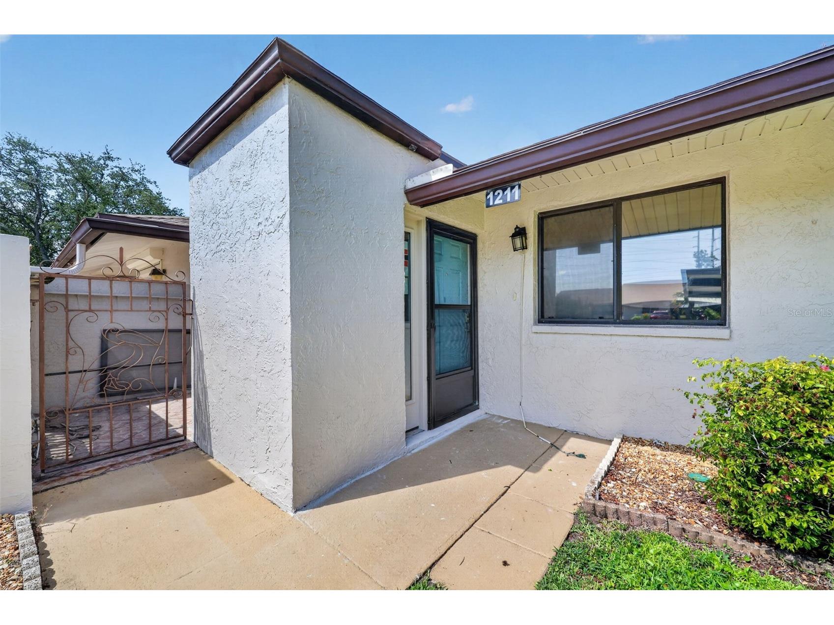 1211 11th Circle SE Largo FL 33771 TB8521408 image1