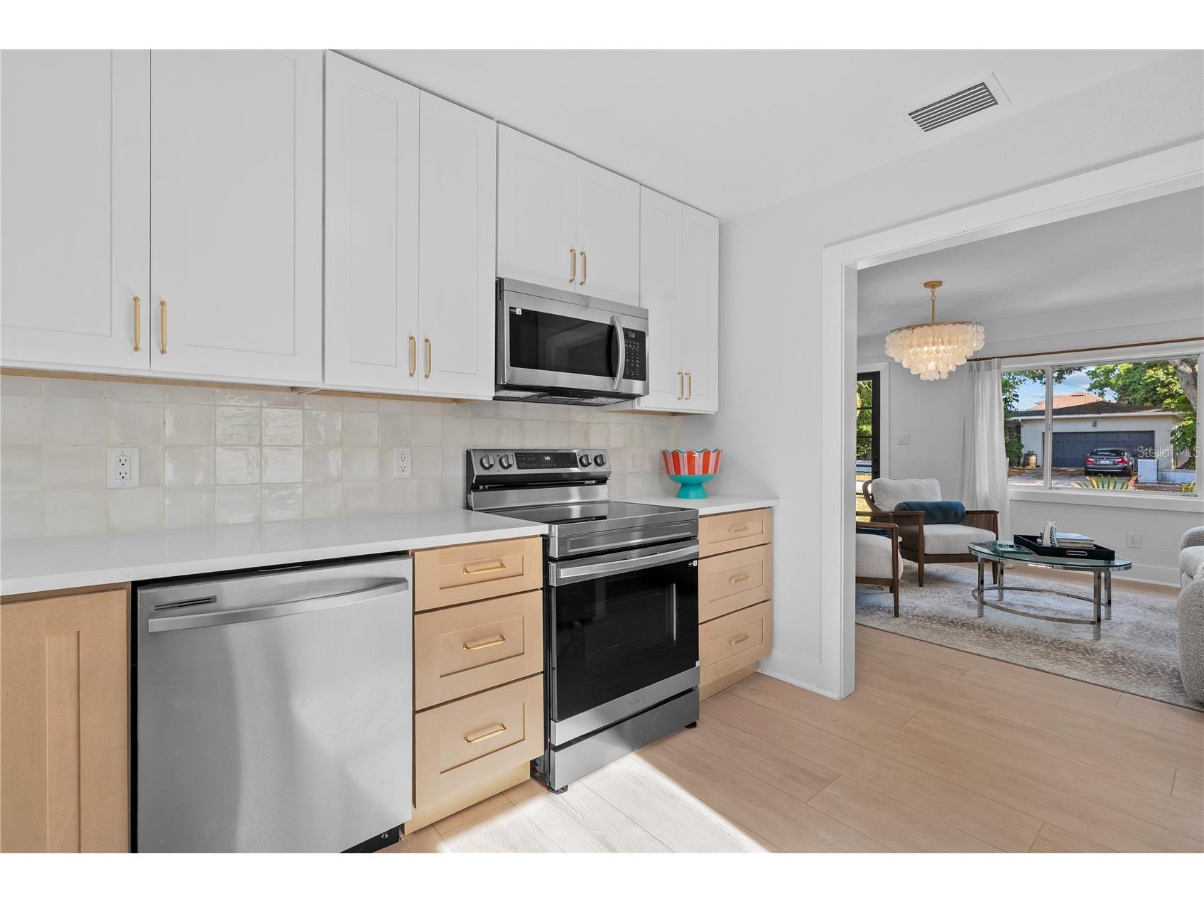 1211 16th Avenue N Saint Petersburg FL 33704 TB8508844 image6