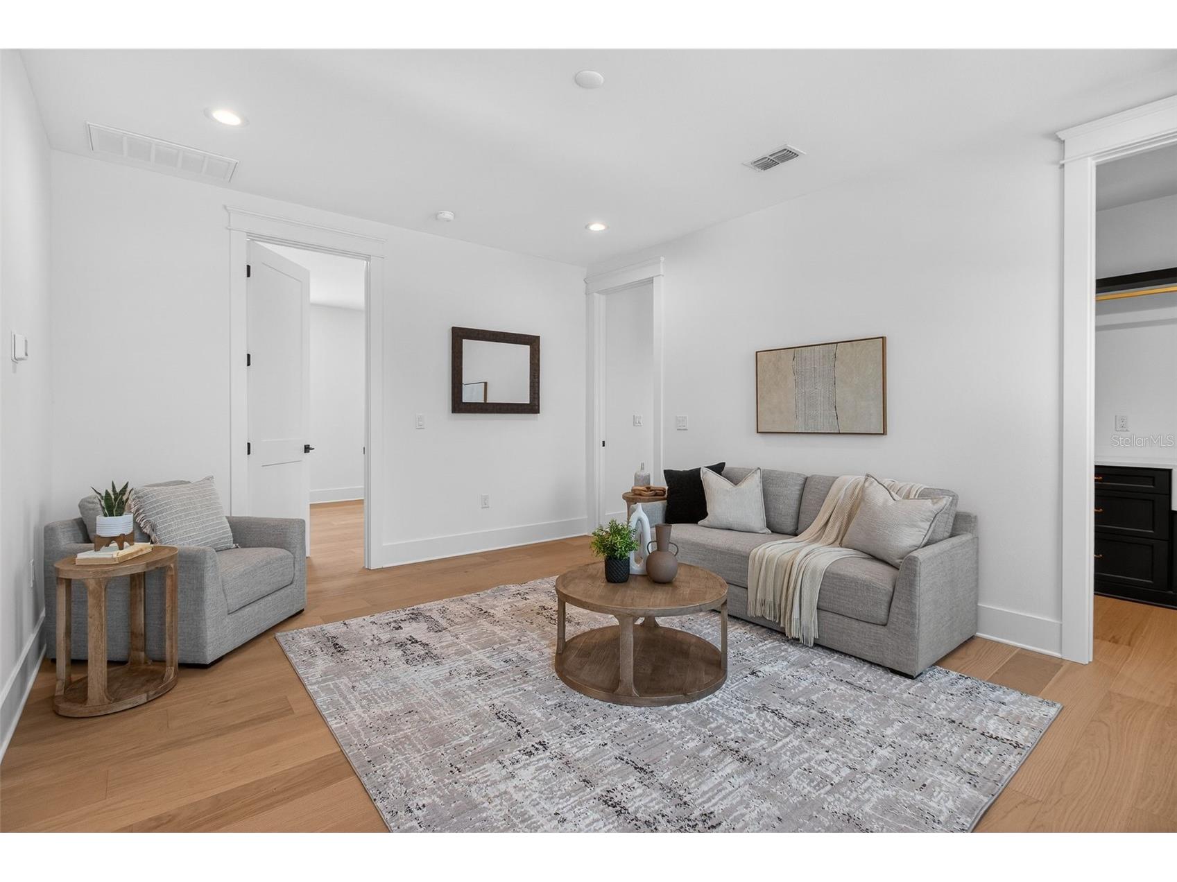 1211 35th Avenue N Saint Petersburg FL 33704 TB8419054 image18