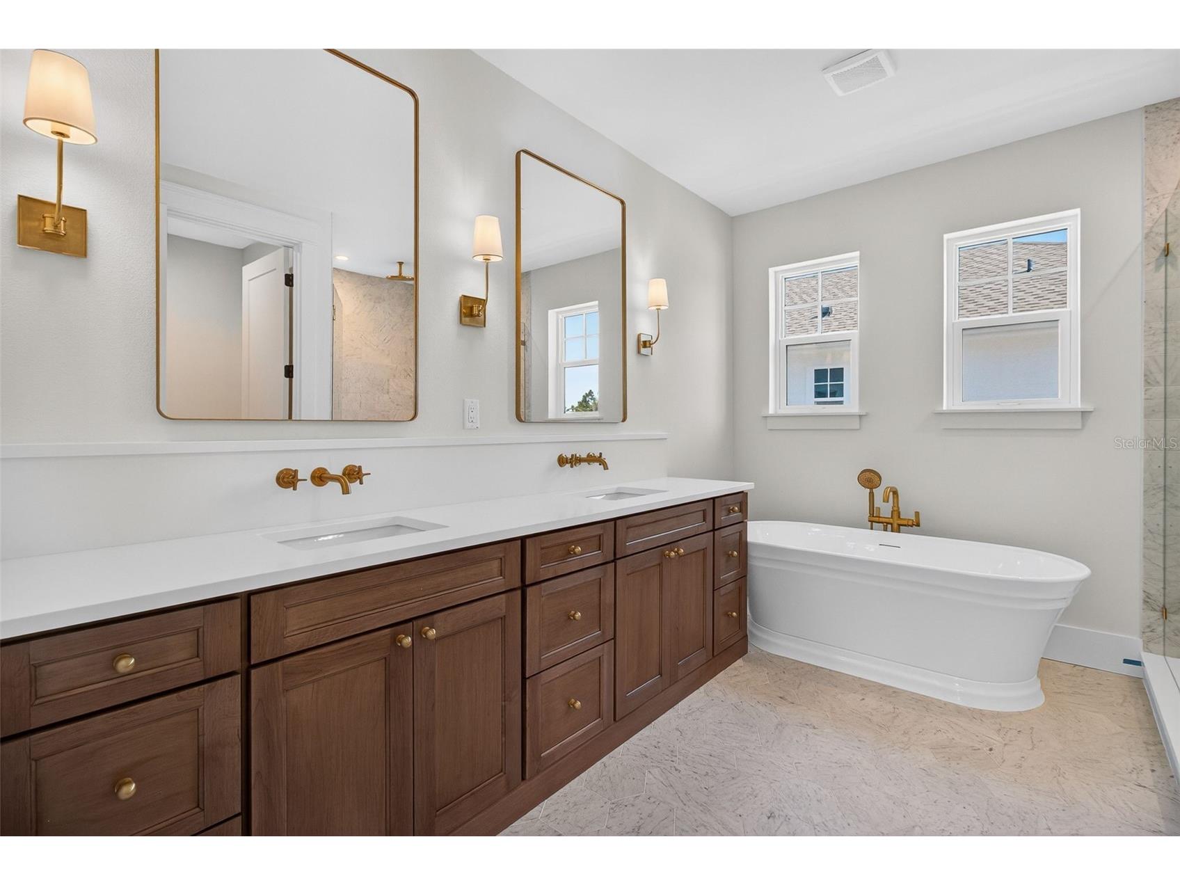 1211 35th Avenue N Saint Petersburg FL 33704 TB8419054 image24