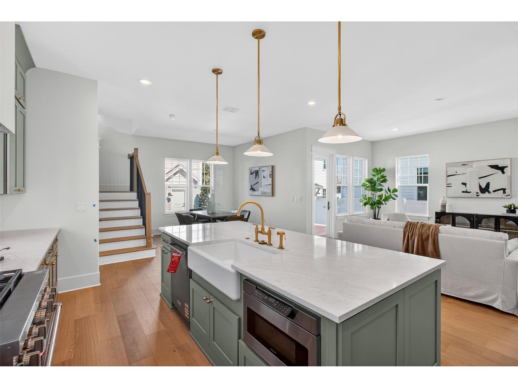 1211 35th Avenue N Saint Petersburg FL 33704 TB8419054 image3