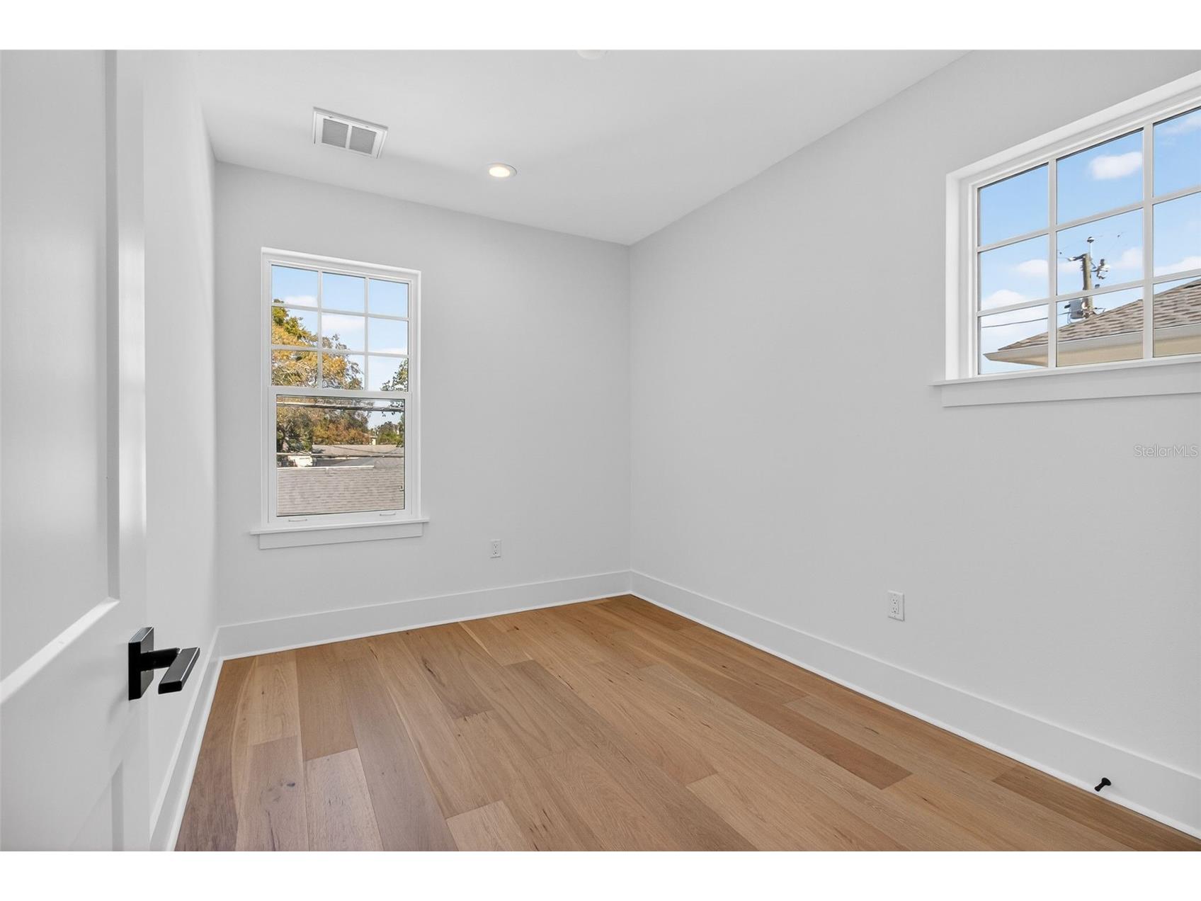 1211 35th Avenue N Saint Petersburg FL 33704 TB8419054 image39