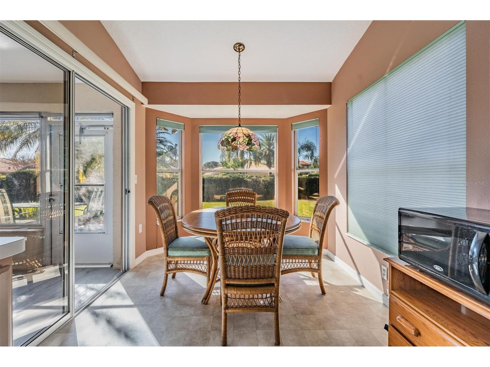 1211 Almondwood Drive Trinity FL 34655 W7882191 image4