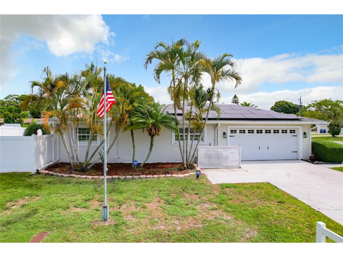 1211 Angela Maria Road Sarasota FL 34243 U8204535 image1