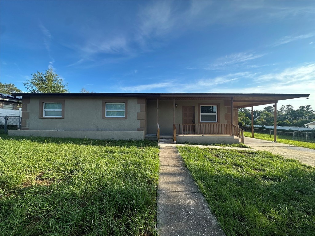 1211 Court Street E Tarpon Springs FL 34689 W7867059 image1