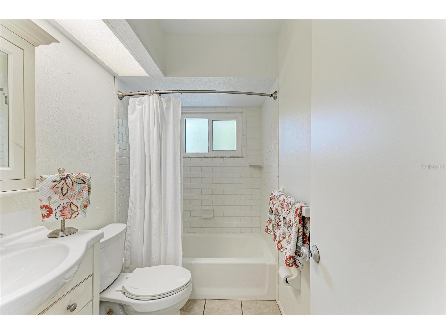 1211 Cypress Avenue Venice FL 34285 A4693033 image15