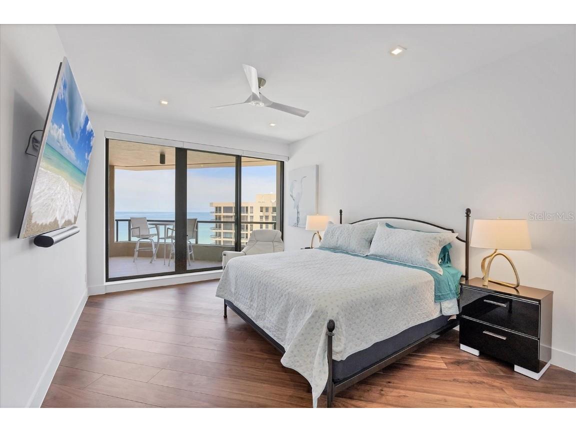1211 Gulf Of Mexico Drive #1005 Longboat Key FL 34228 - GULF OF MEXICO A4658115 image17