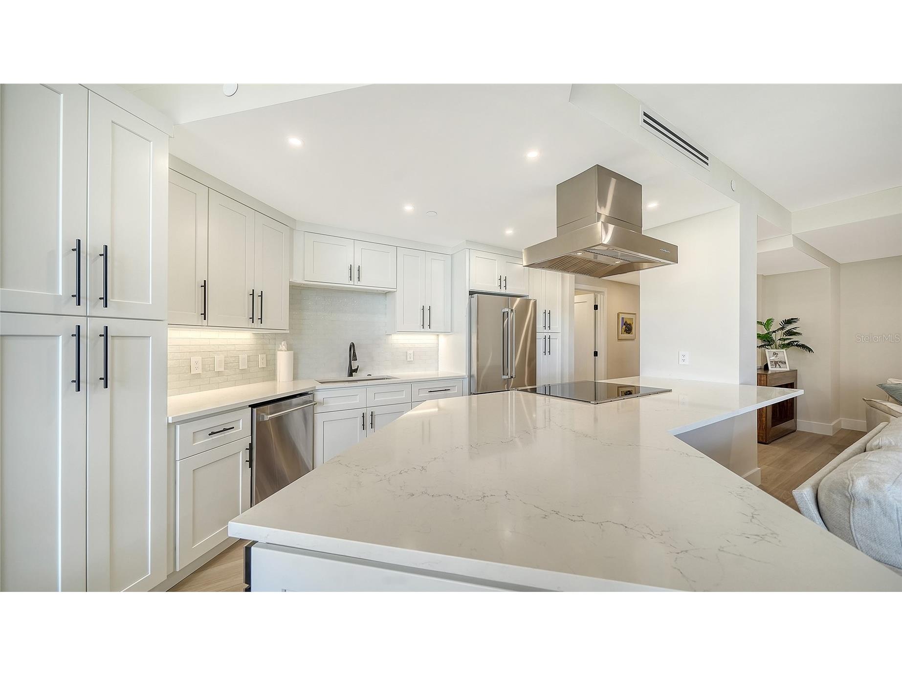 1211 Gulf Of Mexico Drive #105 Longboat Key FL 34228 A4694733 image13