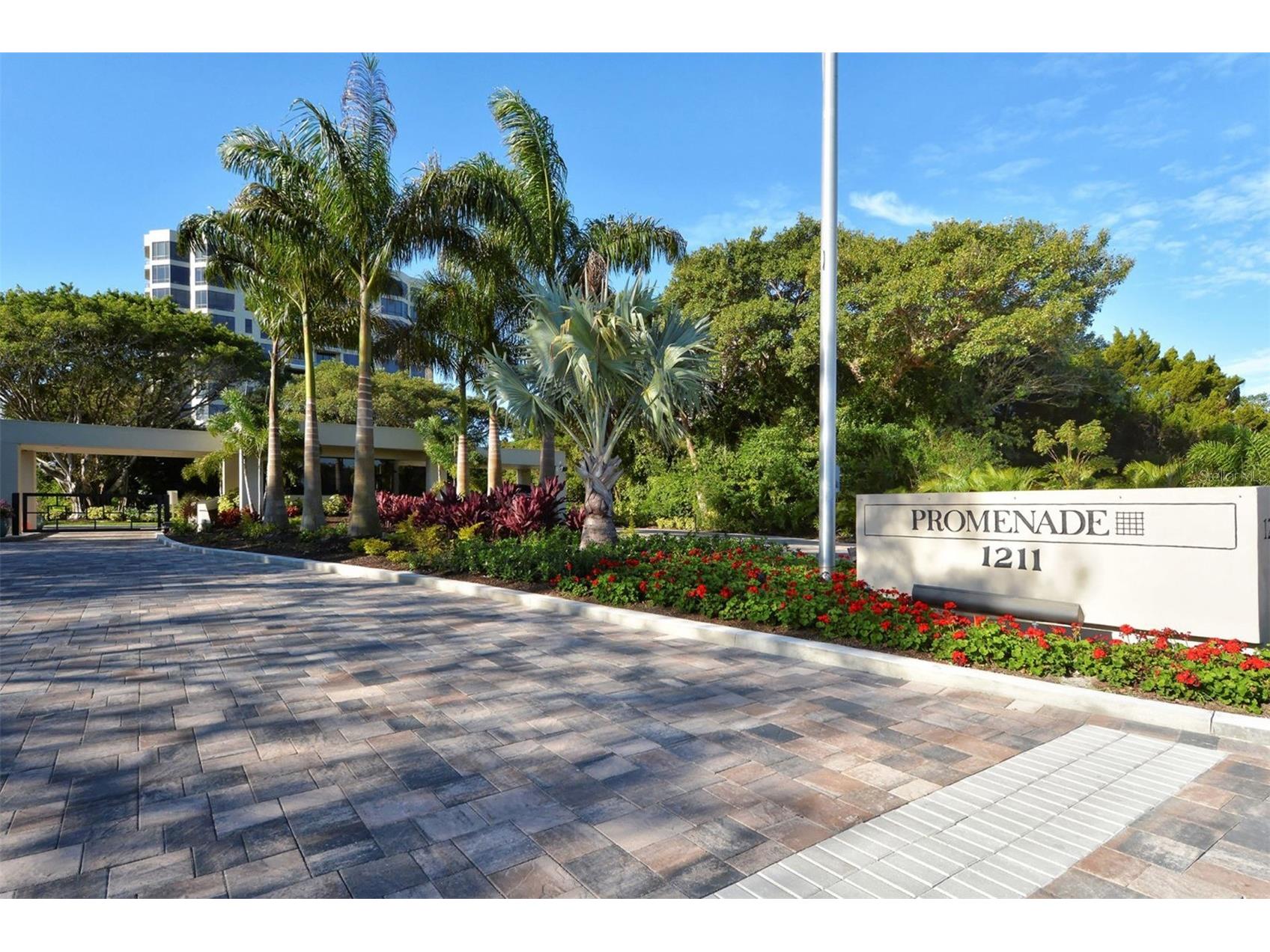 1211 Gulf Of Mexico Drive #105 Longboat Key FL 34228 A4694733 image3