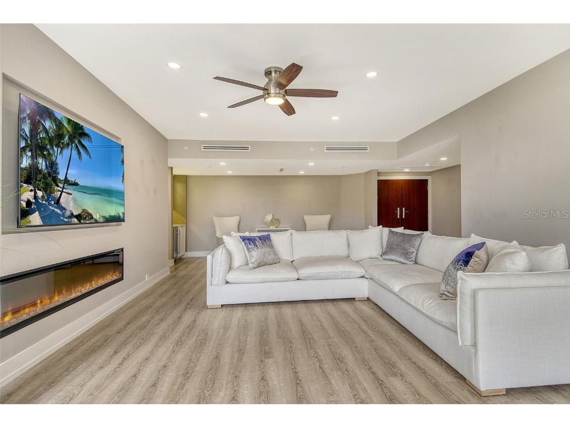 1211 Gulf Of Mexico Drive #108 Longboat Key FL 34228 - GULF OF MEXICO A4667361 image10