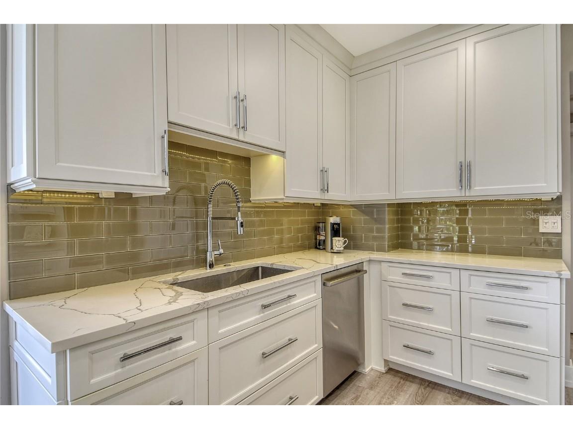 1211 Gulf Of Mexico Drive #108 Longboat Key FL 34228 - GULF OF MEXICO A4667361 image16