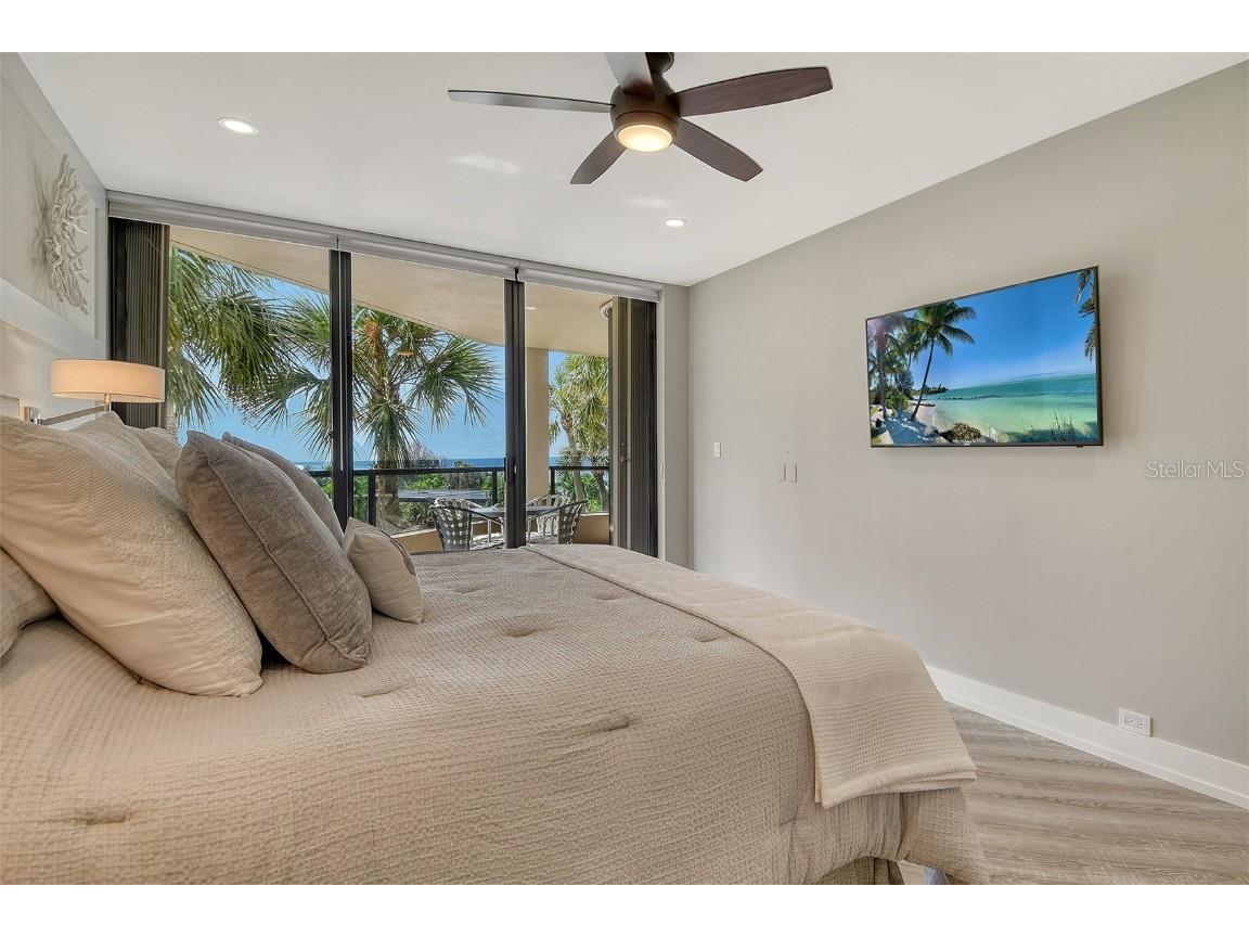 1211 Gulf Of Mexico Drive #108 Longboat Key FL 34228 - GULF OF MEXICO A4667361 image18