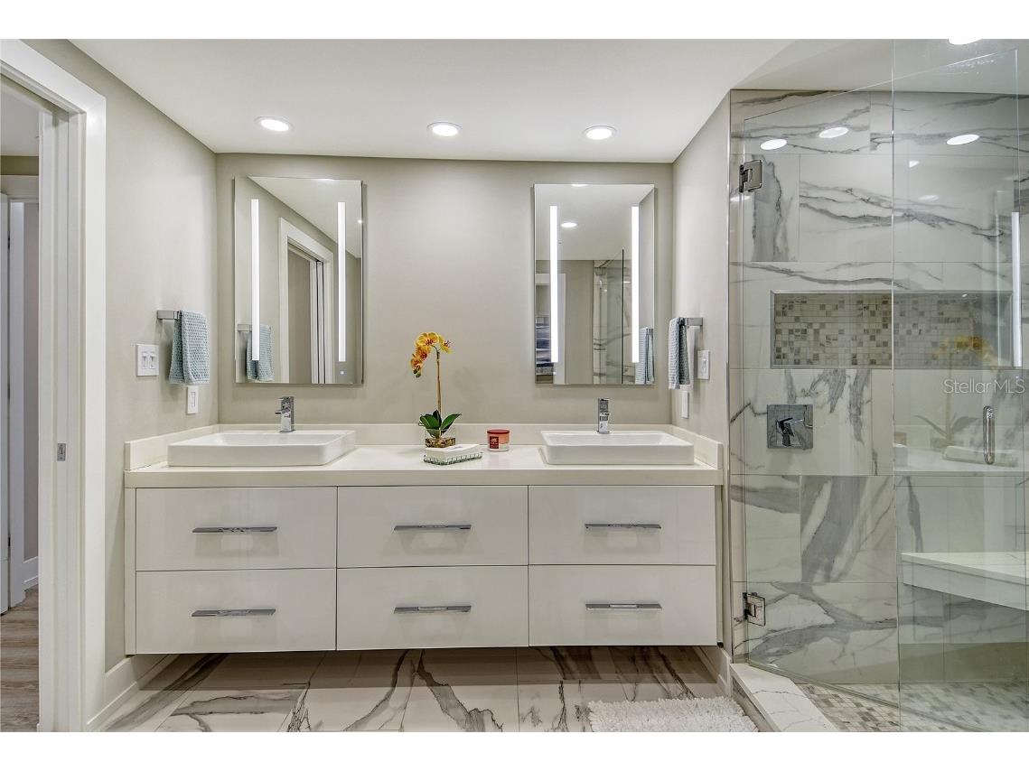 1211 Gulf Of Mexico Drive #108 Longboat Key FL 34228 - GULF OF MEXICO A4667361 image24