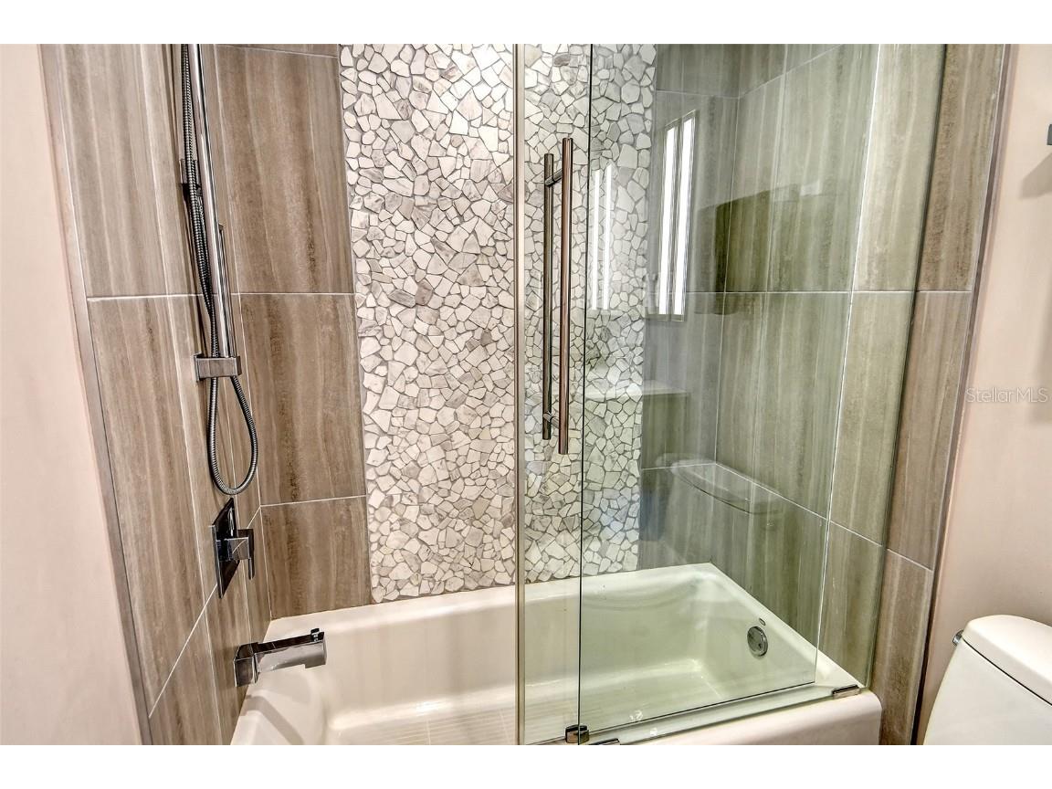 1211 Gulf Of Mexico Drive #108 Longboat Key FL 34228 - GULF OF MEXICO A4667361 image33