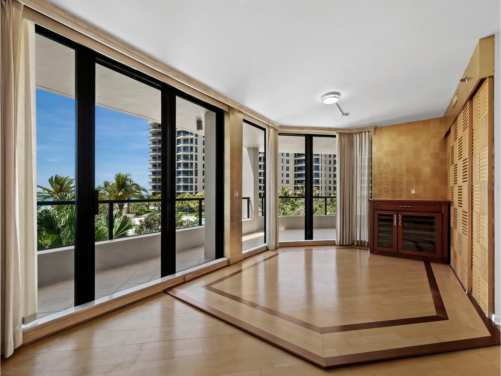 1211 Gulf Of Mexico Drive #109 Longboat Key FL 34228 - GULF OF MEXICO A4694082 image10