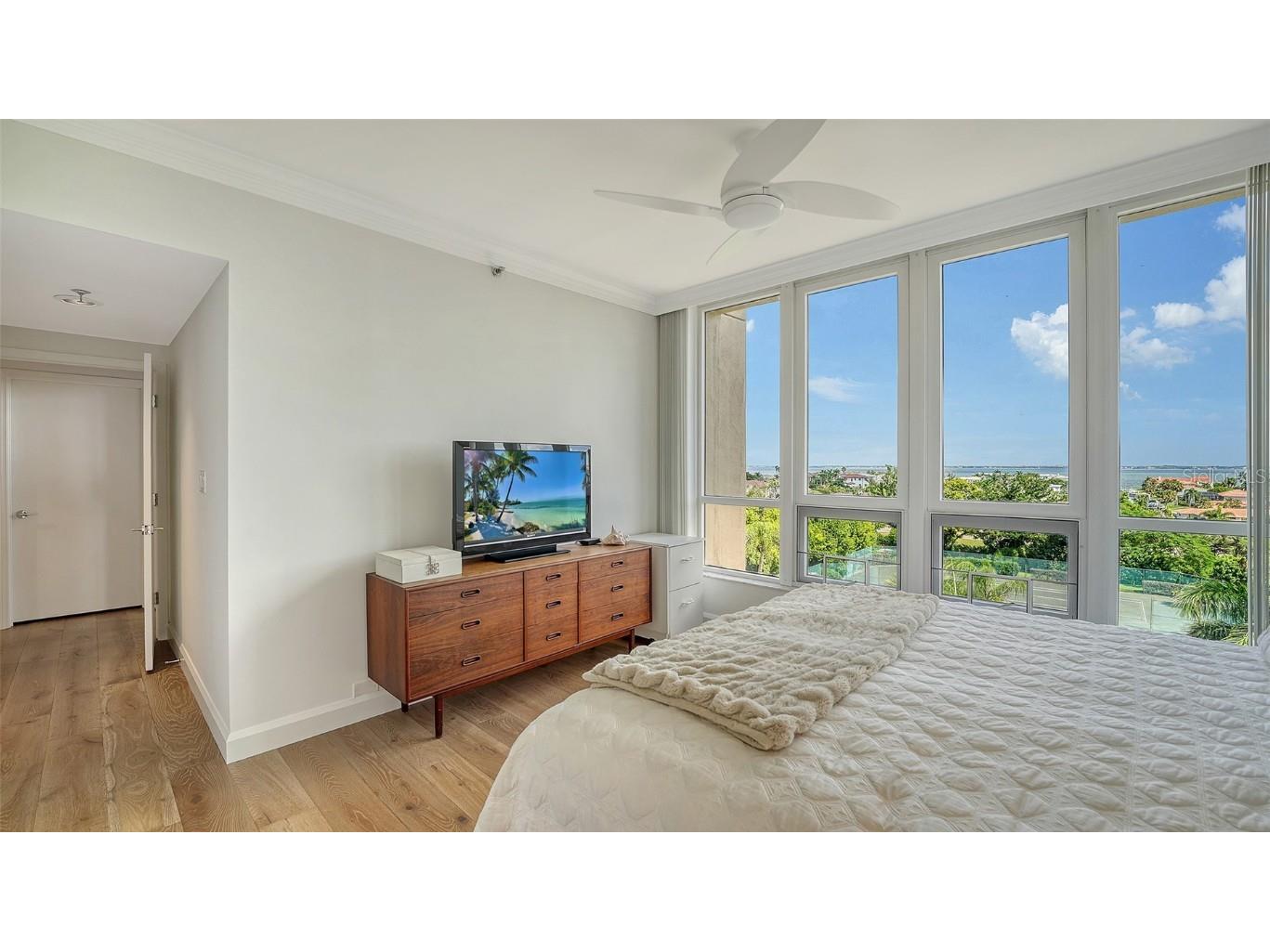 1211 Gulf Of Mexico Drive #301 Longboat Key FL 34228 - GULF OF MEXICO A4669896 image26