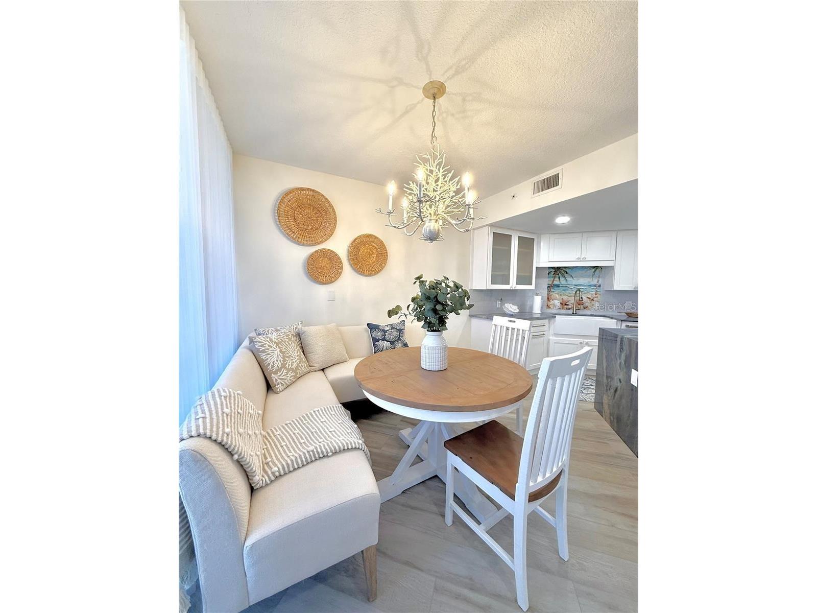 1211 Gulf Of Mexico Drive #403 Longboat Key FL 34228 - GULF OF MEXICO A4681405 image8