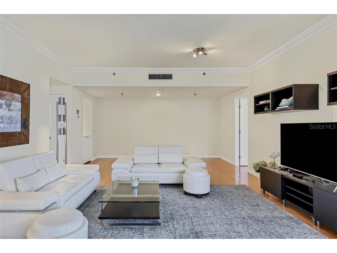 1211 Gulf Of Mexico Drive #405 Longboat Key FL 34228 - GULF OF MEXICO A4604126 image10