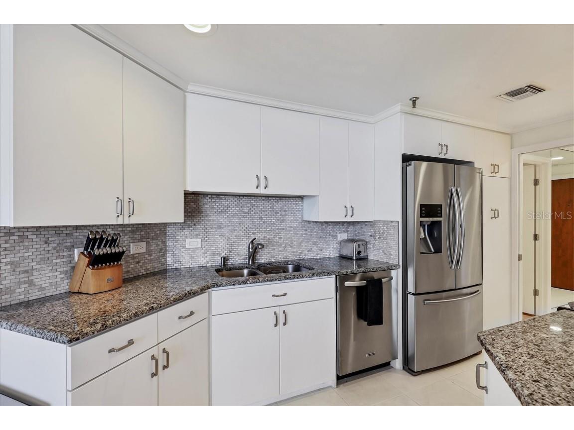 1211 Gulf Of Mexico Drive #405 Longboat Key FL 34228 - GULF OF MEXICO A4604126 image16