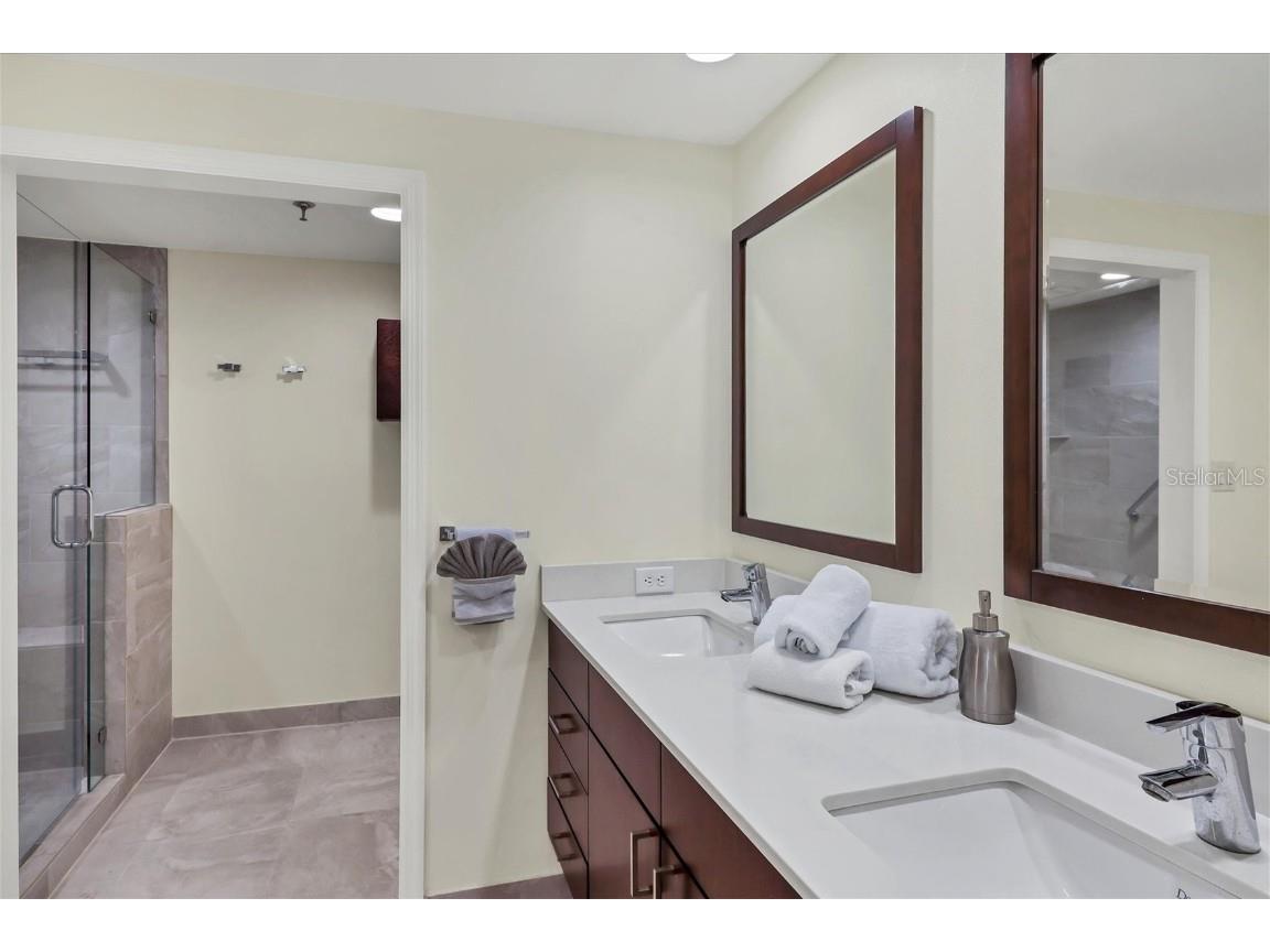 1211 Gulf Of Mexico Drive #405 Longboat Key FL 34228 - GULF OF MEXICO A4604126 image25