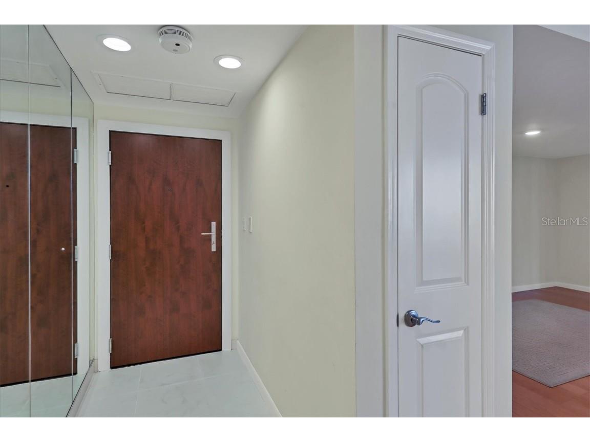 1211 Gulf Of Mexico Drive #405 Longboat Key FL 34228 - GULF OF MEXICO A4604126 image7