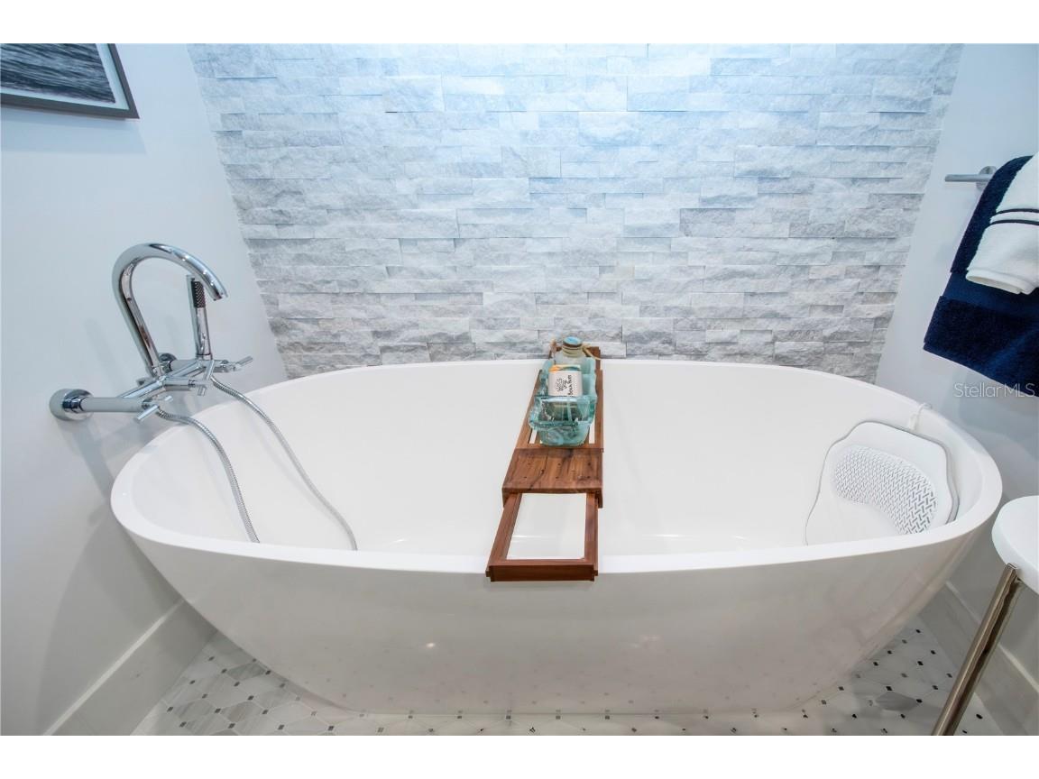 1211 Gulf Of Mexico Drive #505 Longboat Key FL 34228 - GULF OF MEXICO A4670789 image36