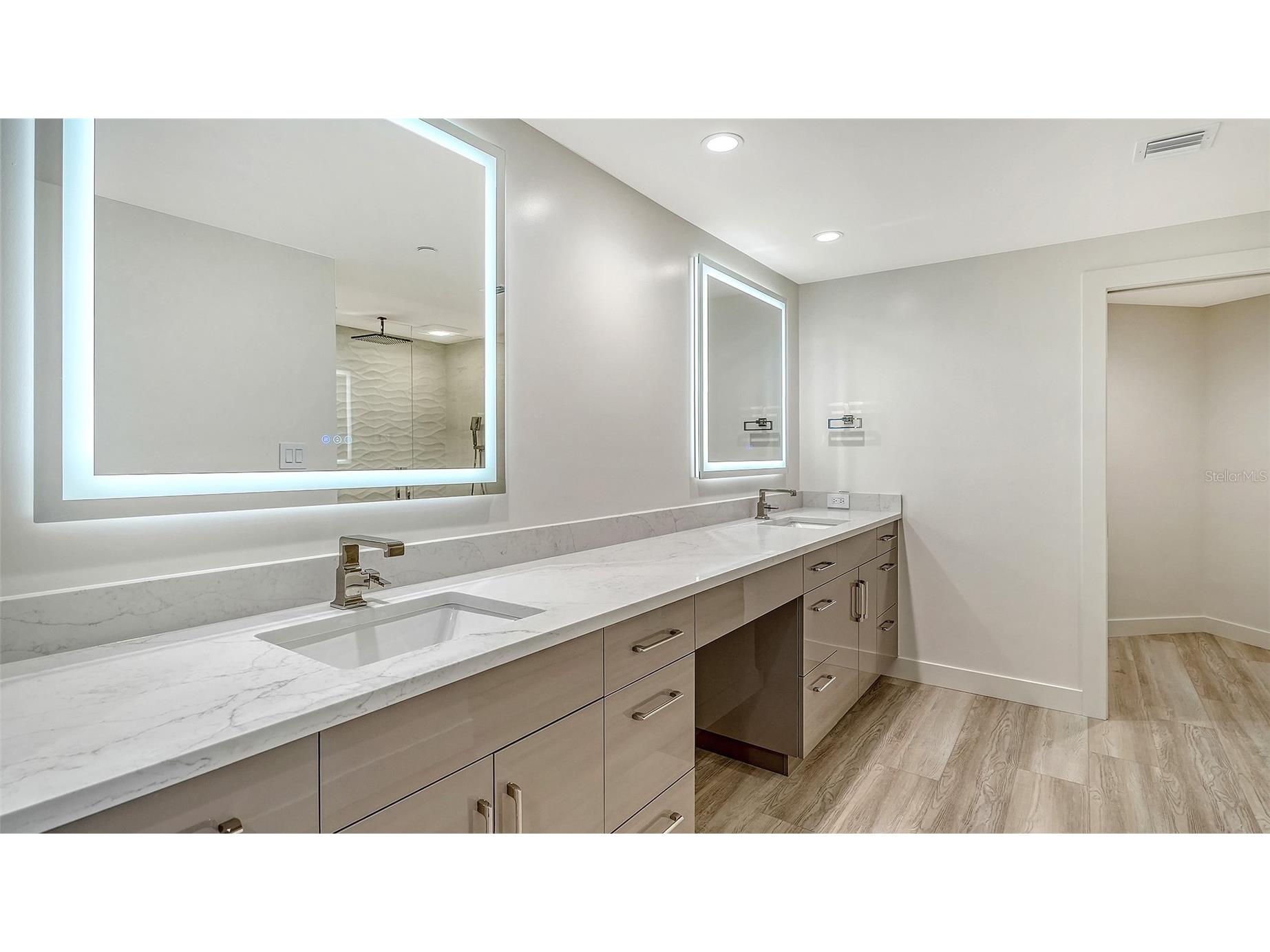 1211 Gulf Of Mexico Drive #701 Longboat Key FL 34228 A4694983 image30