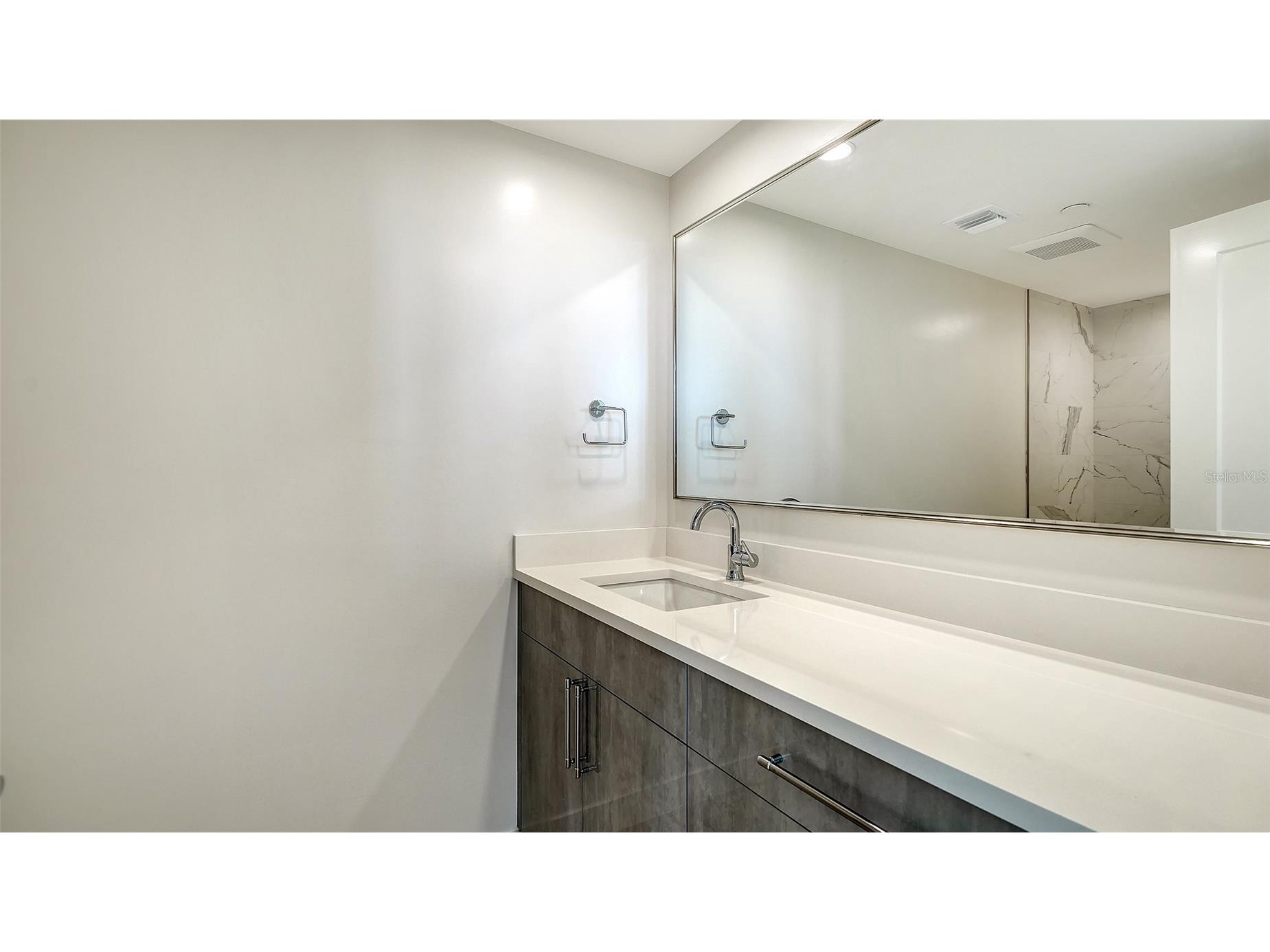 1211 Gulf Of Mexico Drive #701 Longboat Key FL 34228 A4694983 image38